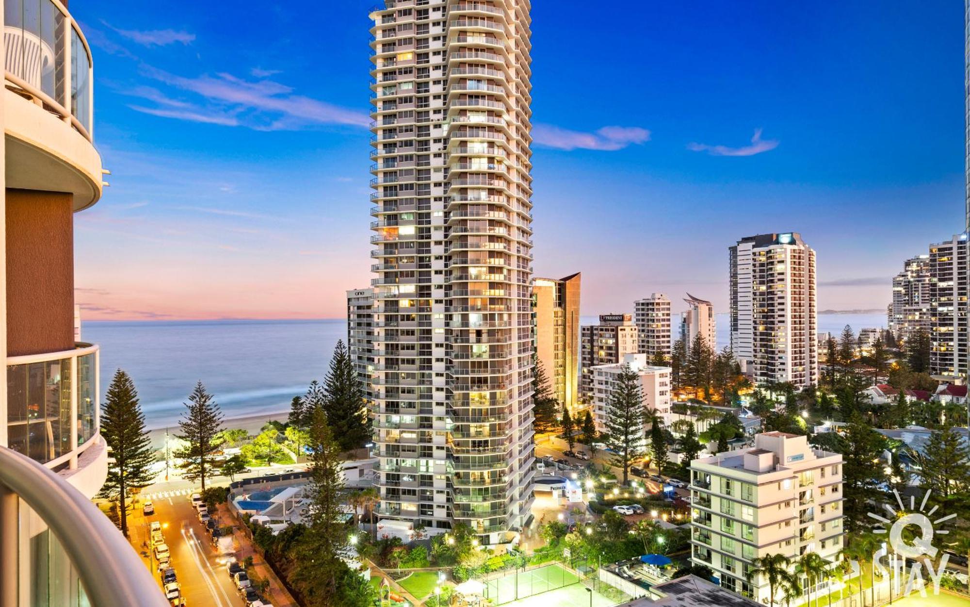 Apartment Legends Surfers Paradise Mid Week Madness Deal - Q